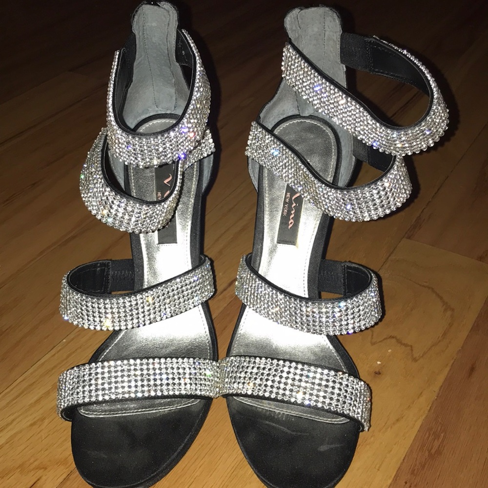 Nina New York boutique sandals